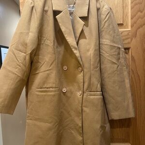 Women’s Double-Breasted Trench Coat in Camel